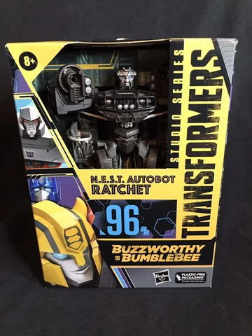 Transformers Studio Series 96 Buzzworthy Bumblebee Voyager NEST Autobot Ratchet Cover