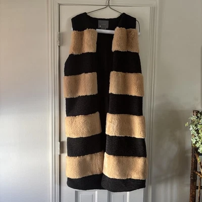 Chaleco Largo Anthropologie Piel Sintética Negro Camel OS Pieza Intemporal Usado en Excelente Condición Foto 1 de 4