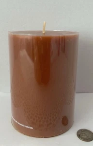 Nueva vela pilar cajón y barril aroma calabaza.  3X4". - Imagen 1 de 5