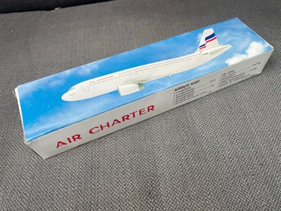 Miniature avion Air Charter airbus A320 maquette boite - Photo 1/4