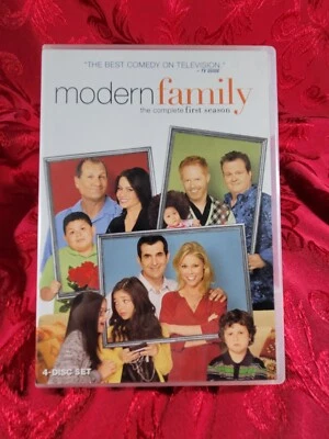 MODERN FAMILY: Complete First Season (2009) 20th Century Fox, Gail Mancuso - Image 1 of 4