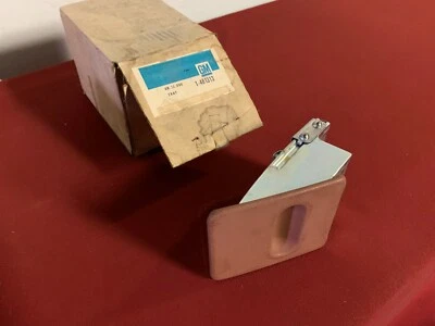 NOS 1971-1976 PONTIAC BONNEVILLE / CATALINA ASH TRAY GM 481313 71-76  - Image 1 of 3