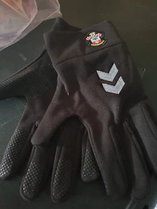 Hummel Super Saints Southampton Football Club SFC Handschuhe neu mit Etikett Small-Medium - Bild 1 von 2