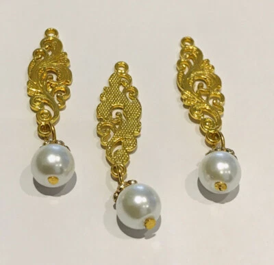 3 GOLD AND PEARL TASSELS BUTTONS/ ASIAN DRESS BUTTONS /GOLD Fancy Buttons - Image 1 of 4