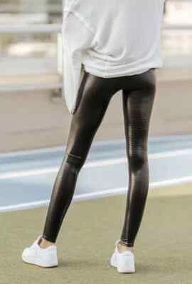 Nuevo con etiquetas Leggings Spanx Imitación Cuero Marrón Croc Brillo Tiro Alto Adelgazantes Modelado Talla L Foto 1 de 4