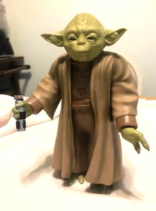 Star Wars 10'' TALKING YODA personaggio elettronico Disney Store - Foto 1 di 10