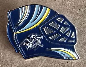 NASHVILLE PREDATORS GOALIE HELMET Lapel Pin - Picture 1 of 2