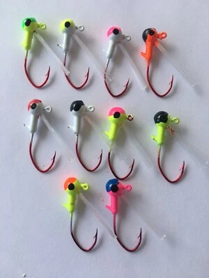EAGLE CLAW 10 pack 1/16 Weedless Multi-Color Crappie Jig Heads with Eyes #2 Sickle Hooks