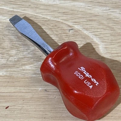 Destornillador corto rechoncho ranurado plano Snap On 1/4" rojo mango duro SSD1 EE. UU. Foto 1 de 4