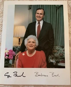 PRESIDENT GEORGE H.W. BUSH AND BARBARA OFFICIAL PORTRAIT STAMPED SIGN. 8” X 10”. - Picture 1 of 3