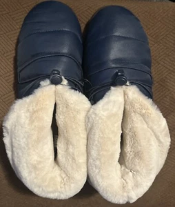 Zapatilla para mujer Vionic Gabrie Puffy Arch azul marino talla 8,5 EE. UU. Nueva - Imagen 1 de 4