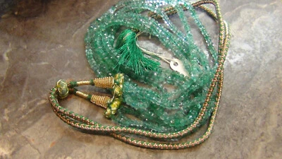 Collar de cuentas translúcidas piedra zambiana esmeralda natural 302 quilates varias filas Foto 1 de 4