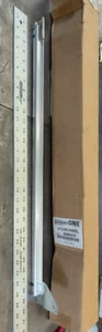 498869C91 International Glass Channel Fits Cabover 9600 9670 9700 9800 Trucks LH - Picture 1 of 7