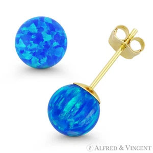 Pendientes de tachuelas de bola de ópalo sintético azul Fiery Pacific en oro amarillo 14k - Imagen 1 de 1