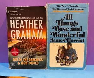 Out of the Darkness and Night Moves by Heather Graham with bonus book - Picture 1 of 1