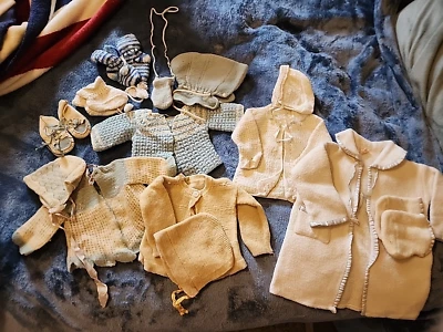 Lote De Colección Años 40 Infantil Bebé Niño Suéteres, Sombreros, Botines, Guantes Foto 1 de 4