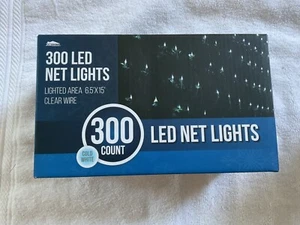 Joiedomi Christmas 300 LED Net Lights 8 Modes 6.5'x15' NEW - Picture 1 of 4