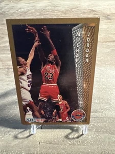 Michael Jordan Fleer 92-93 Basket Chicago Bull Scoring Leader #238 Spedizione gratuita - Foto 1 di 2