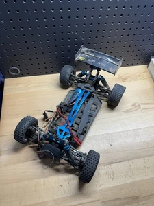 PARTS REPAIR UNTESTED RedCat Racing Shockwave RC Nitro Buggy 4wd Project - Picture 1 of 7