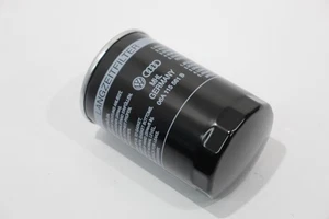 Filtro olio motore benzina VW Golf 5K Mk6 nuovo originale 06A115561B - Foto 1 di 13