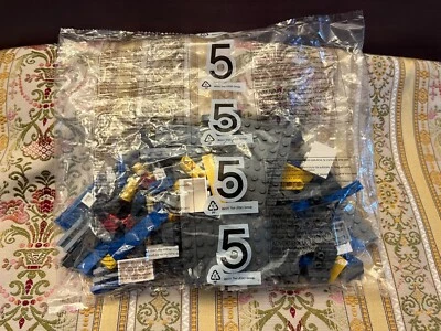 LEGO 7066 Space Alien Conquest Earth Defense HQ Bag #5 Only NEW Incomplete Set - Image 1 of 4
