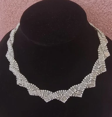 COLLAR CLAIRE'S PLATA MESHLIKE con CRISTALES ENMARCANDO LOS BORDES☆18"☆DECLARACIÓN☆EC  Foto 1 de 4