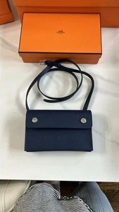 New Hermès Hermesnap Wallet To Go Epsom Marine Navy Blue PHW Crossbody Bag - Picture 1 of 5
