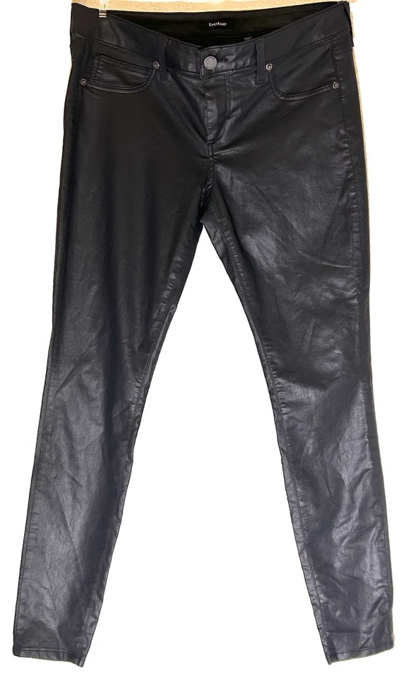 Pantalón ajustado cintura alta negro BEBE para mujer negro imitación cuero líquido cremallera Foto 1 de 4