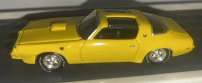 Pontiac Firebird 1978 Playing Mantis transmisión AM amarillo capó abierto techo en T transparente 1/64 Foto 1 de 4