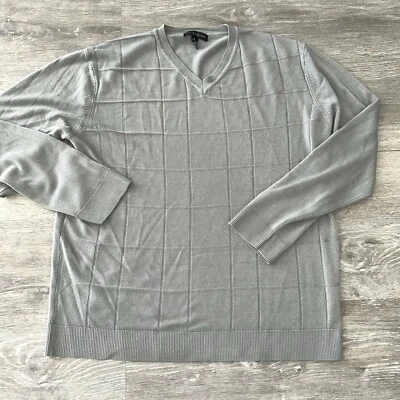 Via Europa Men's Gray Knitted Pullover Sweater Size XL Plaid Pattern V Neck - Image 1 of 4