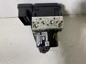 2011-2014 VW Jetta 1K0 614 517 EB Anti Lock Brake Pump Actuator & Modulator ABS - Picture 1 of 7