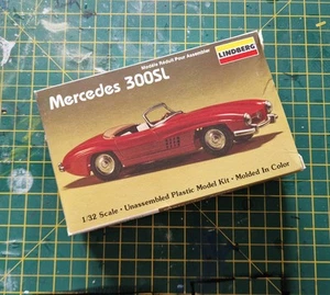 Lindberg 1/32 Scale Mercedes 300 SL no. 610 - Picture 1 of 3