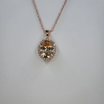 Oval Light Champagne CZ Round & White CZ Halo Pendant & Chain, Rose Gold Plated Foto 1 de 4