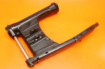 06-09 SUZUKI BOULEVARD M109R OEM BRAÇO OSCILANTE TRASEIRO SUSPENSÃO TRASEIRA BRAÇO OSCILANTE - Imagem 1 de 4