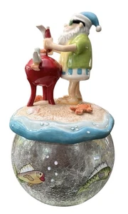Tarro de galletas de cerámica de vidrio craquelado Paris & BeeBee Santa a la parrilla con pescado de colección - Imagen 1 de 21