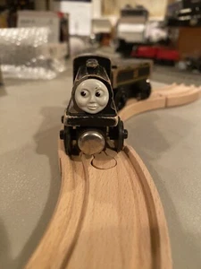 Used DOUGLAS With TENDER Thomas Wooden Railway Train FLAT MAGNETS Staples 1992 - Picture 1 of 7