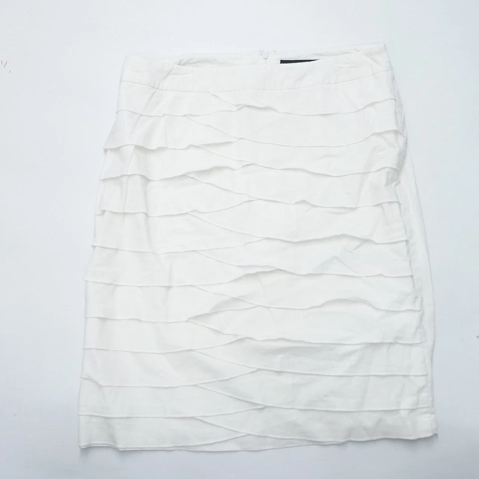 Falda Lápiz Larry Levine Para Mujer 12 Blanco Tulipán Capas Cremallera Ventilada Espalda Foto 1 de 4