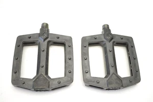 BLACK GT STUDDED BMX MTB BICYCLE PLASTIC NYLON PLATFORM PEDALS 9/16" X 20TPI - Picture 1 of 5