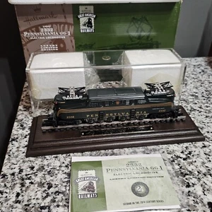 Hallmark Great American Railways Lionel 2332 Pennsylvania GG-1 Train w/ Box COA - Picture 1 of 11