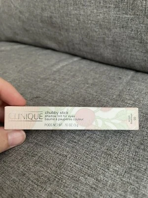 Clinique Chubby Stick Shadow Tint For Eyes 05 Whopping Willow 0.10oz New in Box - Image 1 of 4