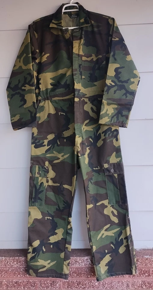 VTG Bass Pro Shop Camo Hunting Jump Suit Men’s Size Large Made In USA New - Image 1 of 4