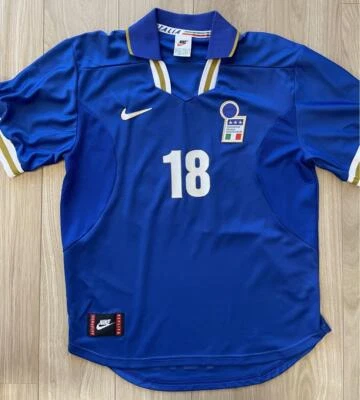 Vintage Baggio  Italy 1996 Home Size M Nike Soccer Jersey Official - Image 1 of 4