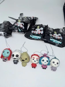 Hallmark The Nightmare Before Christmas Mystery Ornaments (Figur auswählen) - Bild 1 von 9