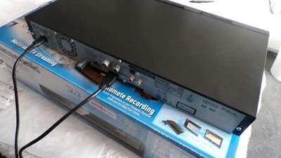 Panasonic DMR-PWT530EB Smart 3D Blu-ray Player 500GB twin HDD Recorder Freeview - Image 1 of 4