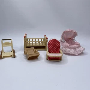 Sylvanian Families Calico Critters Nursery Furniture Crib Bassinette Stroller - Picture 1 of 13