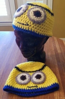 Juego de dos sombreros gorro Minion tejidos a mano Foto 1 de 3