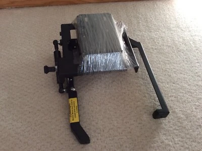 NEW Havis Notebook Tablet Mount Bracket C-DMM-123 - Image 1 of 4