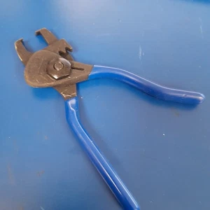 HEYCO #22 R-29 Original Strain Relief Bushing Assembly Pliers - Picture 1 of 8