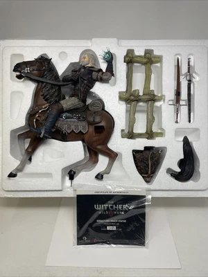 The Witcher 3 Wild Hunt Geralt and Roach Statue Figure Dark Horse Collectibles 2 - Image 1 of 4