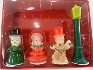 The Vermont Country Store Juego de 4 velas de Navidad villancicos y poste de lámpara - Imagen 1 de 2